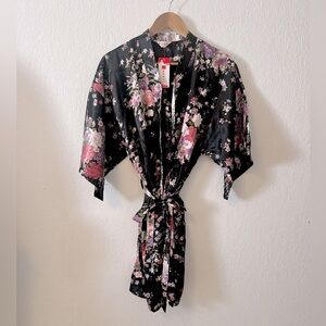 MEI YESIDA Kimono Robe (Black & Floral)
